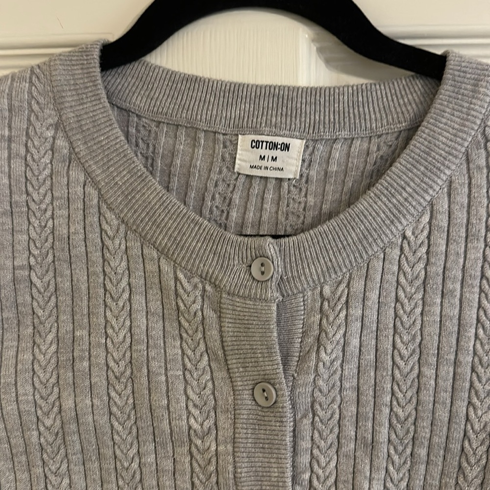 Cotton On Cropped Cable Knit Gray Sweater Top - Picture 2 of 6
